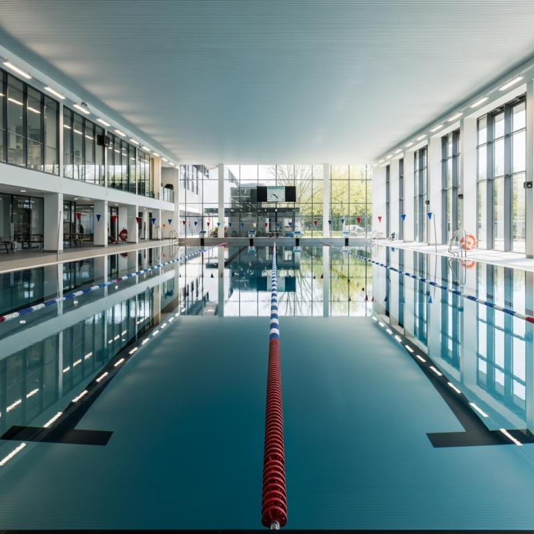 Elternkammer fordert Nachbesserungen beim Hamburger Schulschwimmen.