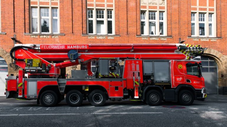 Unfall mit Linienbus in Altona.