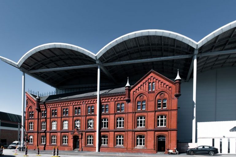 Weltgrößte Schiffbaumesse SMM startet in Hamburg.