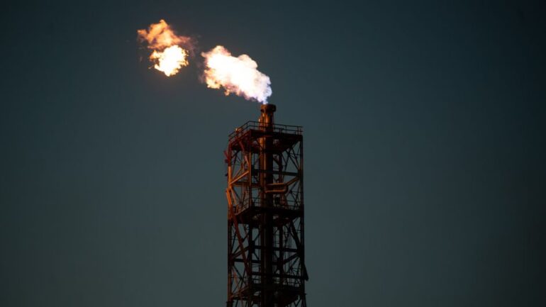 Ukraine startet massive Drohnenangriffe auf russisches Gebiet.