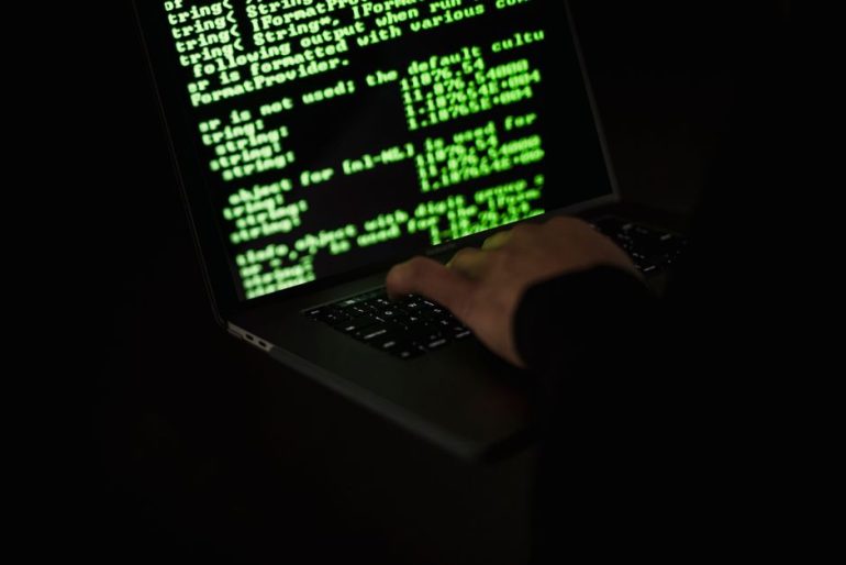 18-Jähriger Hamburger wegen Internetmanipulation verurteilt.